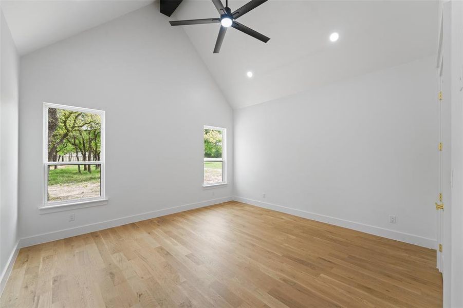 Spacious, unfurnished interior of a new home in , Weatherford (Image 20).