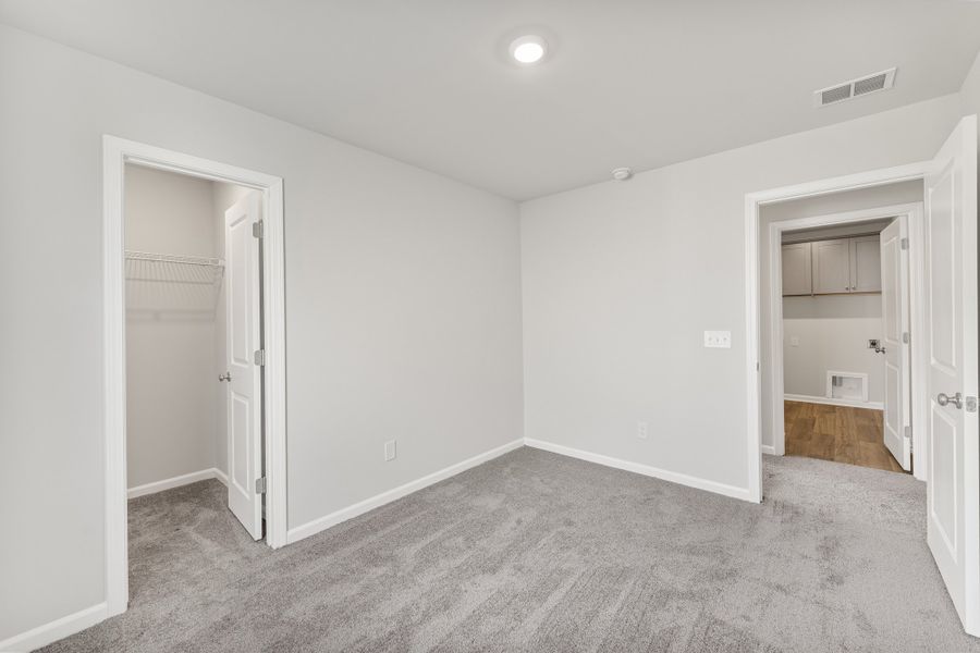 Spacious, unfurnished interior of a new home in Mayfair Village, Spartanburg (Image 20).