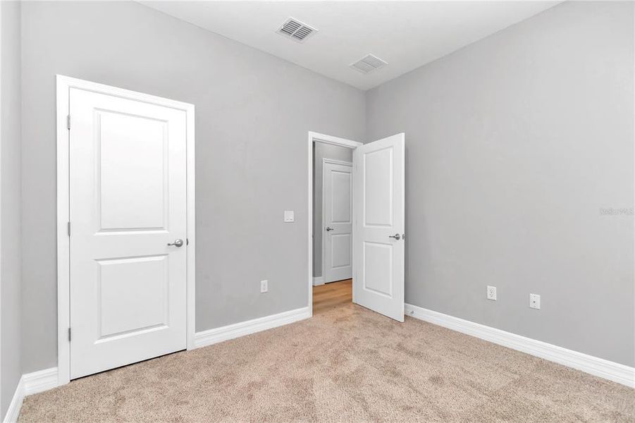 Spacious, unfurnished interior of a new home in , Summerfield (Image 45).