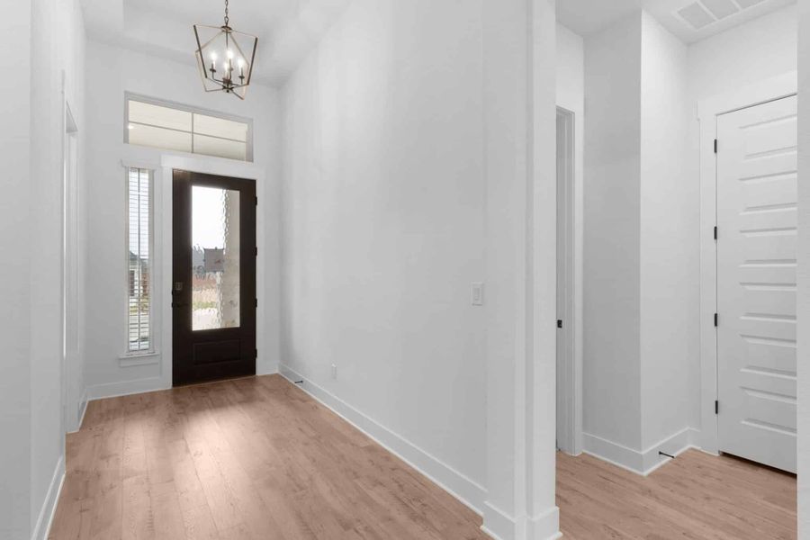 Spacious, unfurnished interior of a new home in Broken Oak, Georgetown (Image 13).