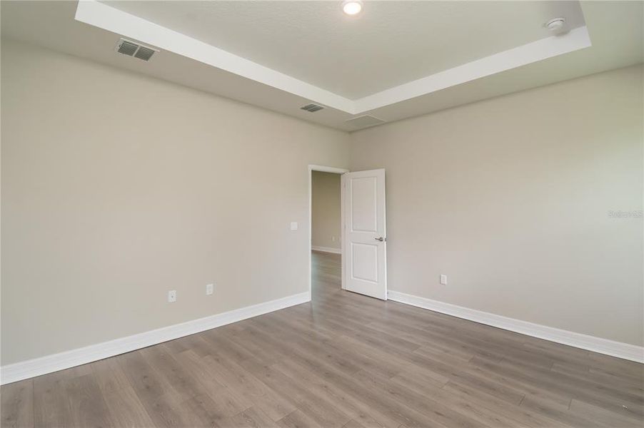 Spacious, unfurnished interior of a new home in , Citrus Springs (Image 30).