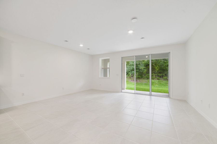 Spacious, unfurnished interior of a new home in Towns at Greenleaf, Oviedo (Image 25). Spacious, unfurnished interior of a new home in Towns at Greenleaf, Oviedo (Image 25).