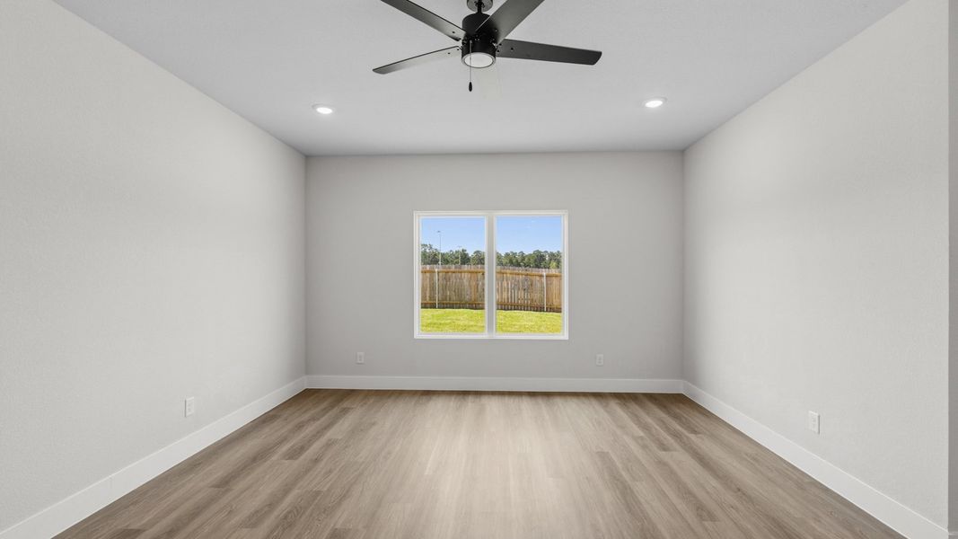 Spacious, unfurnished interior of a new home in Chapel Lakes, Montgomery (Image 17).