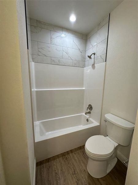 Furnished interior view inside a new home in , Abilene (Image 7).