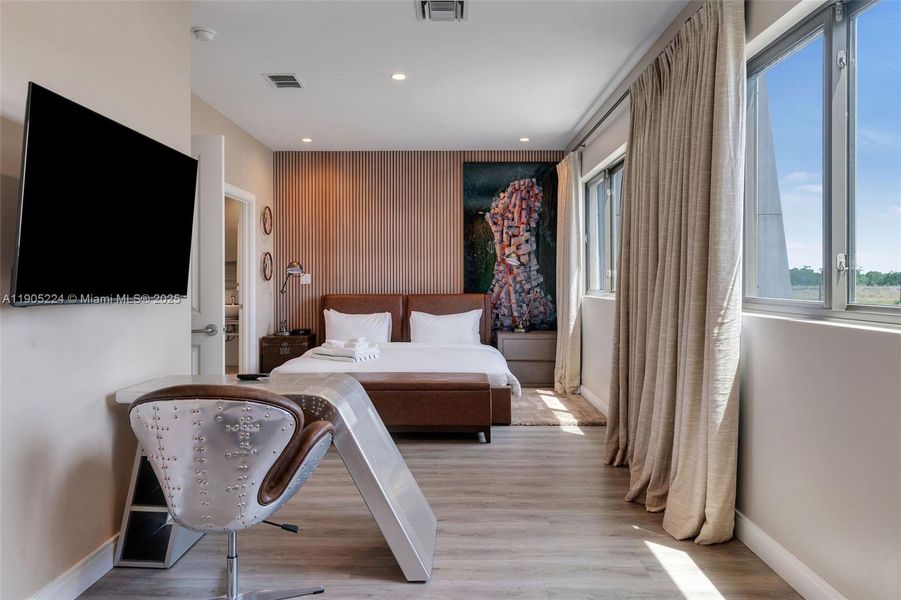 Furnished interior view inside a new home in , Kissimmee (Image 13).