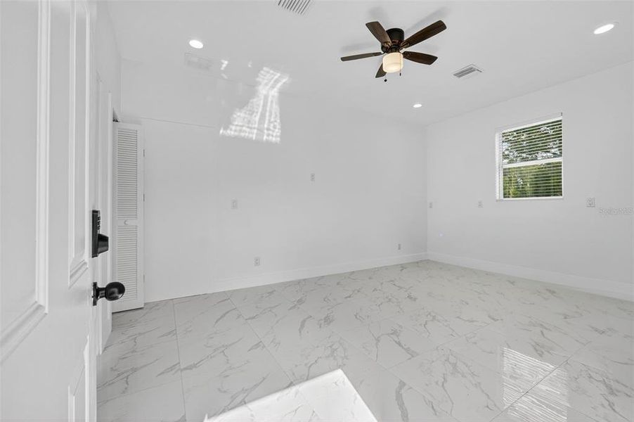 Spacious, unfurnished interior of a new home in , Thonotosassa (Image 24). Spacious, unfurnished interior of a new home in , Thonotosassa (Image 24).