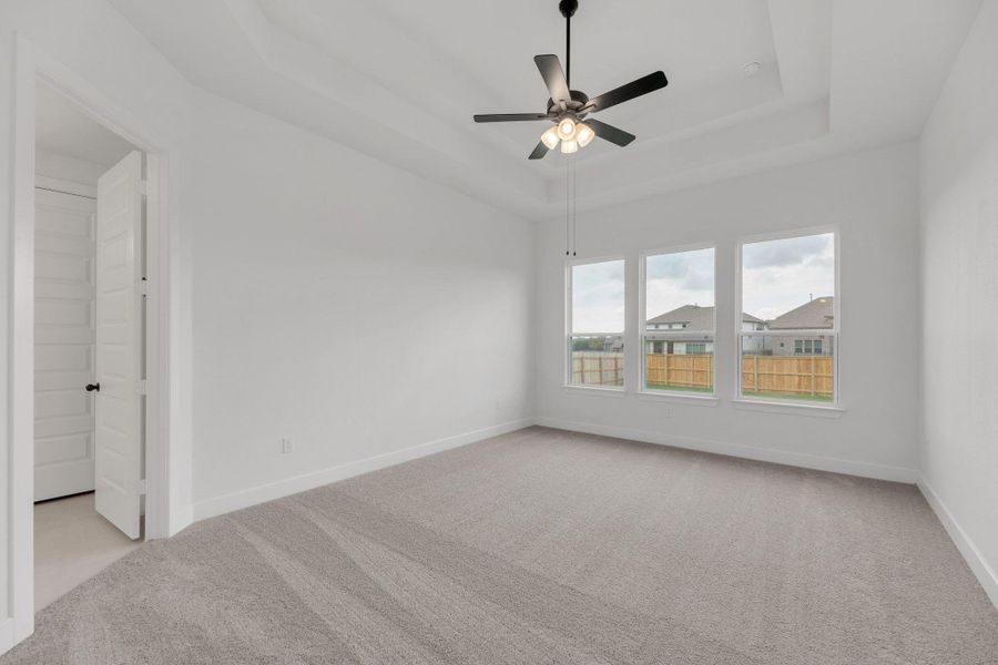 Spacious, unfurnished interior of a new home in Santa Rita Ranch, Liberty Hill (Image 16).