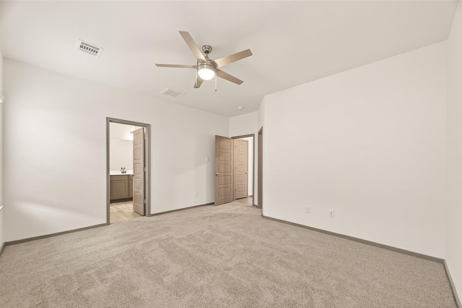 Spacious, unfurnished interior of a new home in Rates starting as low as, Iowa Colony (Image 36).