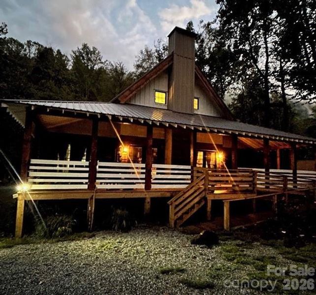 Community amenities in , Saluda (Image 13).