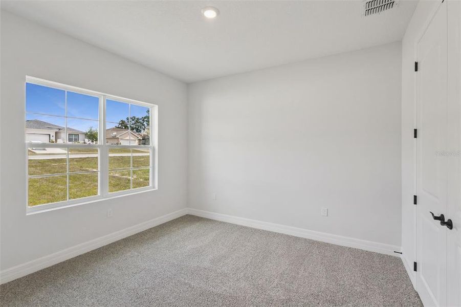 Spacious, unfurnished interior of a new home in , Ocala (Image 18).