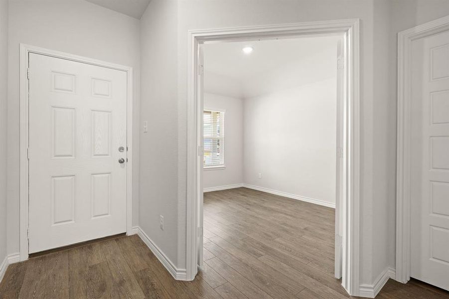 Image 18 of a home in Sycamore Landing.