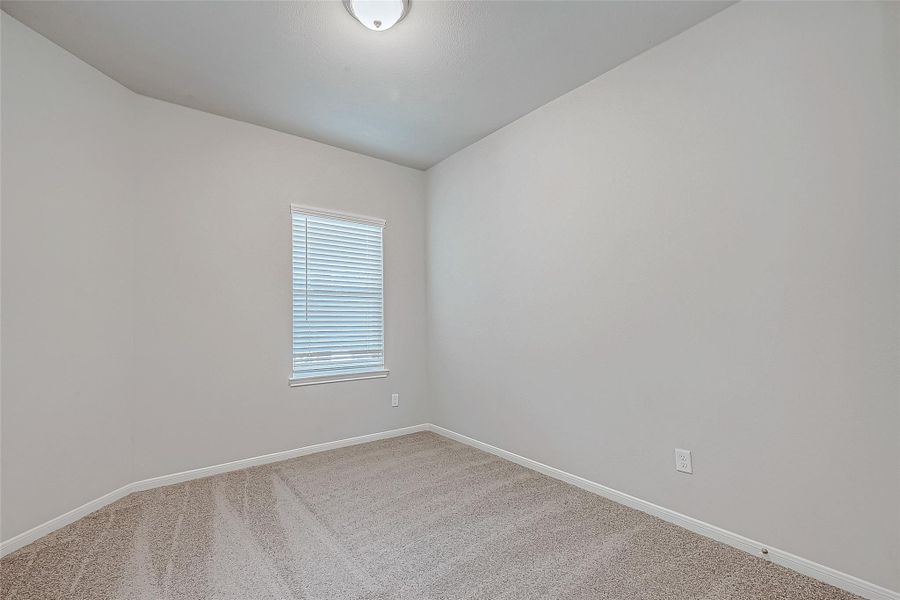 Spacious, unfurnished interior of a new home in Woodland Lakes, Huffman (Image 27).