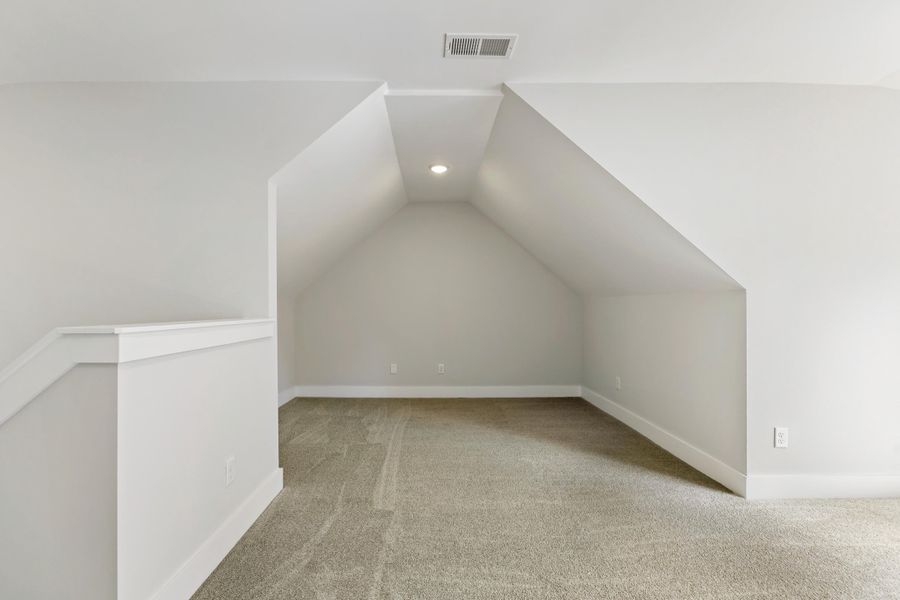 Spacious, unfurnished interior of a new home in , Charleston (Image 37).