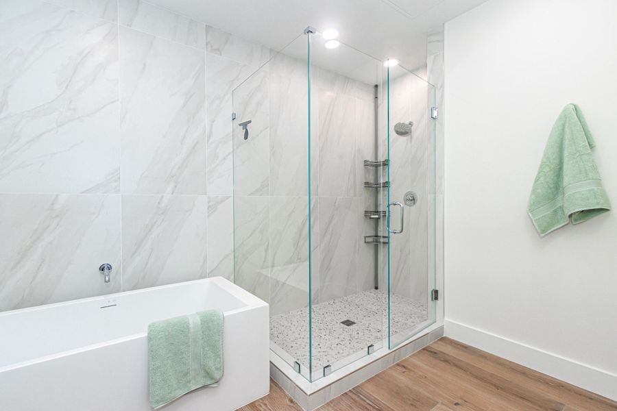 20 184 Lake Dr. Suite 200-6917 20 184 Lake Dr. Suite 200-6917