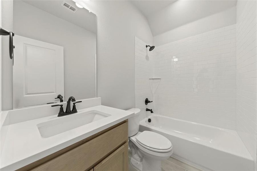 22. 2215 Clairmount - 3RD Bath 22. 2215 Clairmount - 3RD Bath