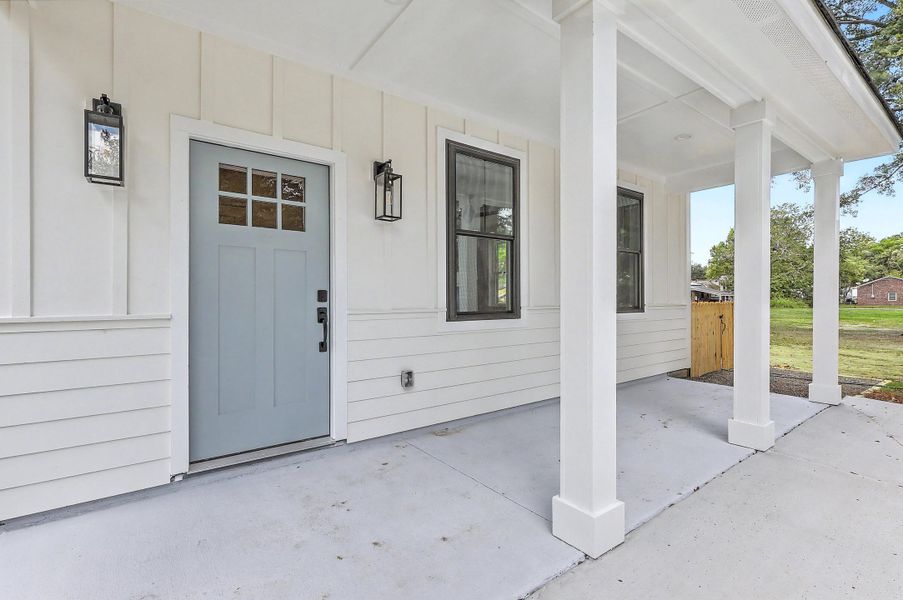 Exterior details and patio area of a home in , Charleston (Image 25).