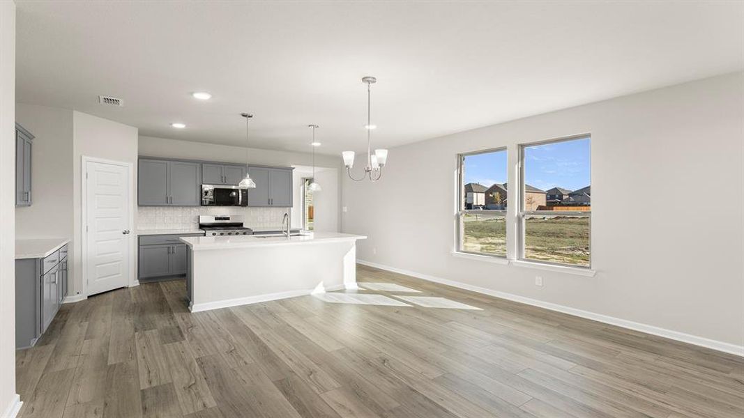 13. 441 Silent Pond - Dining (2) 13. 441 Silent Pond - Dining (2)