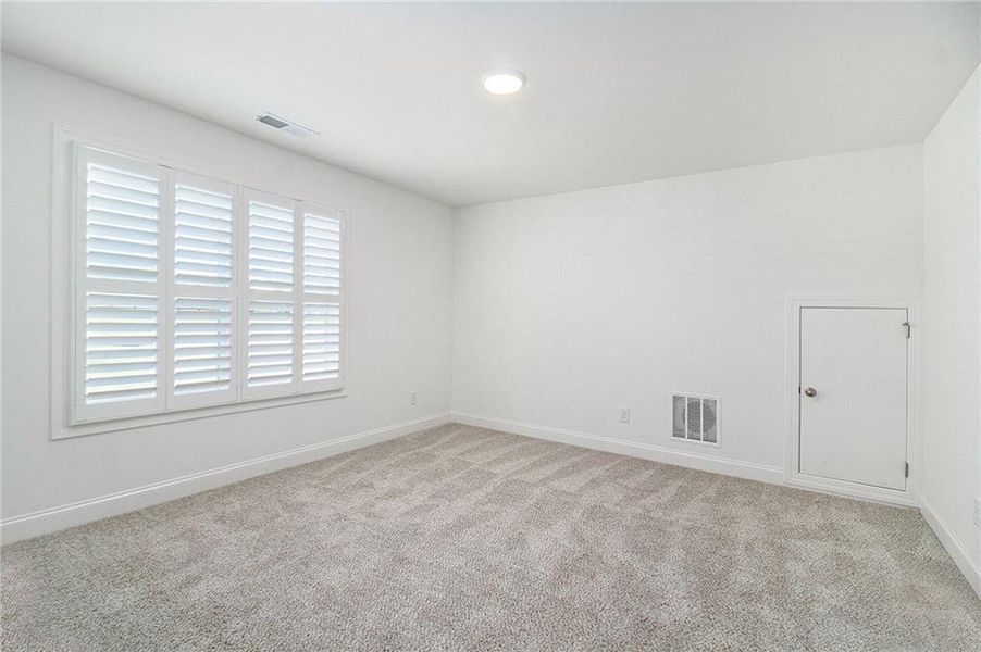 Spacious, unfurnished interior of a new home in , Senoia (Image 23).