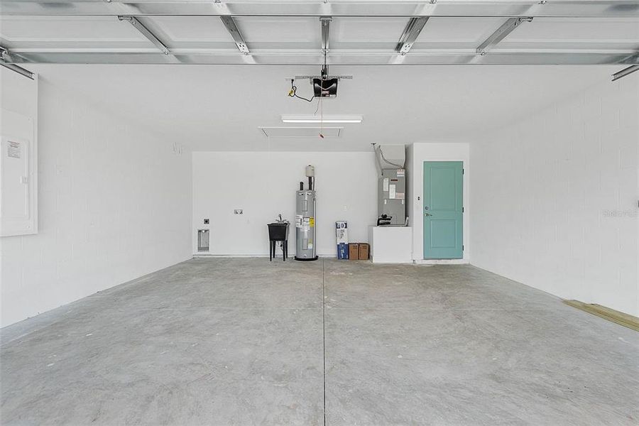 Spacious, unfurnished interior of a new home in , Bunnell (Image 42).