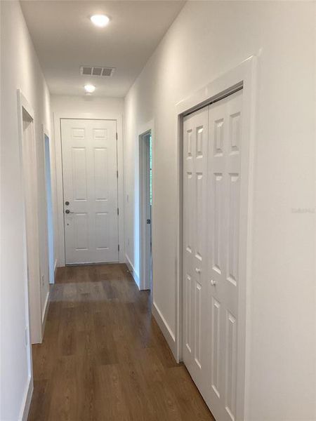 Spacious, unfurnished interior of a new home in , Spring Hill (Image 9).