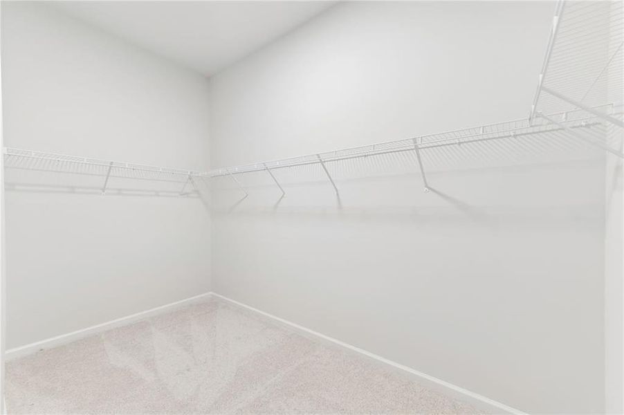 Spacious, unfurnished interior of a new home in Aberdeen, Hoschton (Image 32).