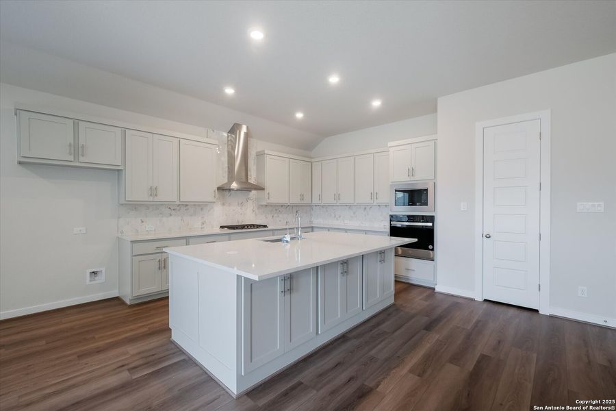 Furnished interior view inside a new home in Foxbrook, Cibolo (Image 4). Furnished interior view inside a new home in Foxbrook, Cibolo (Image 4).