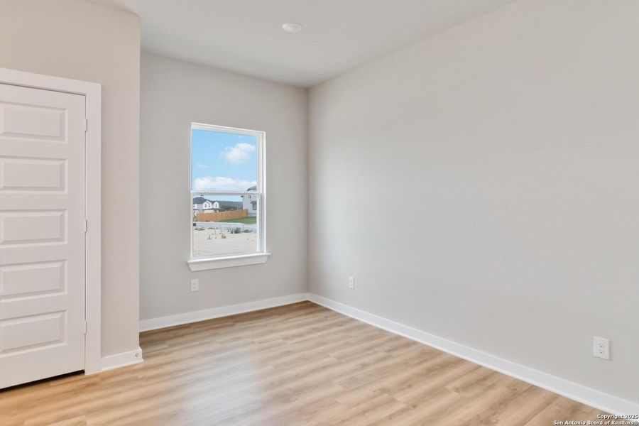 Spacious, unfurnished interior of a new home in Hunters Ranch, San Antonio (Image 10). Spacious, unfurnished interior of a new home in Hunters Ranch, San Antonio (Image 10).