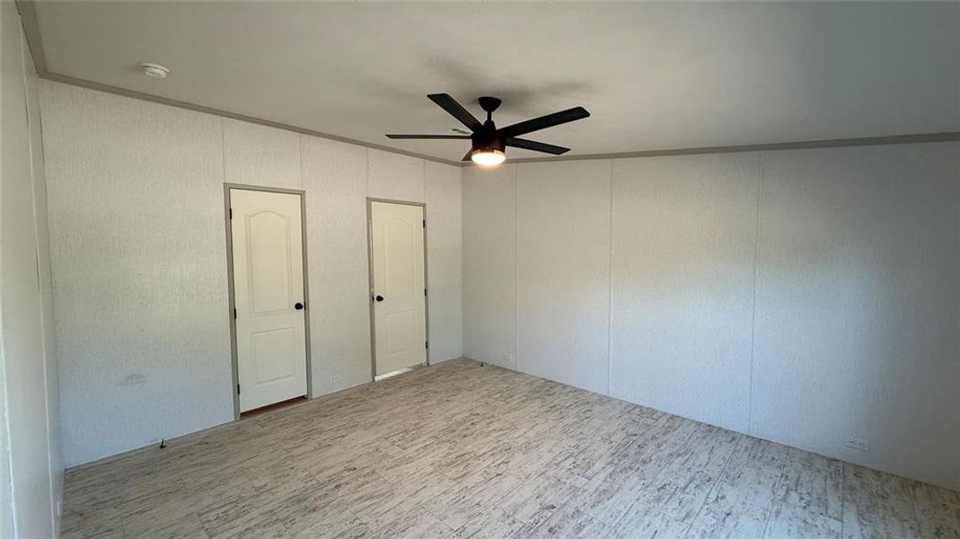 Spacious, unfurnished interior of a new home in , Bridgeport (Image 8).