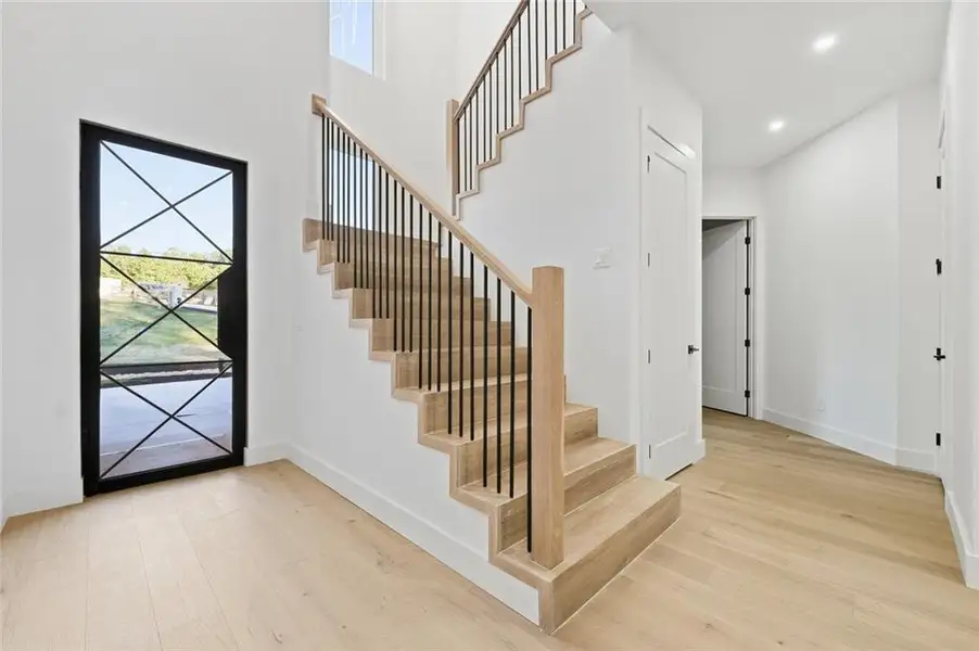 Spacious, unfurnished interior of a new home in , Gainesville (Image 42).