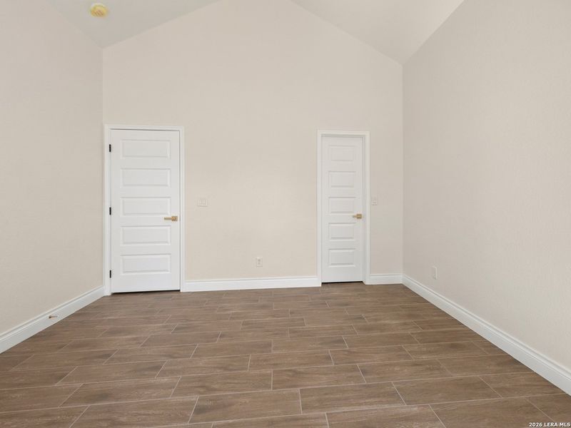Spacious, unfurnished interior of a new home in , Elmendorf (Image 26).