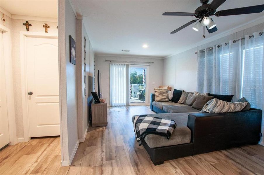 Furnished interior view inside a new home in , Arcadia (Image 9).