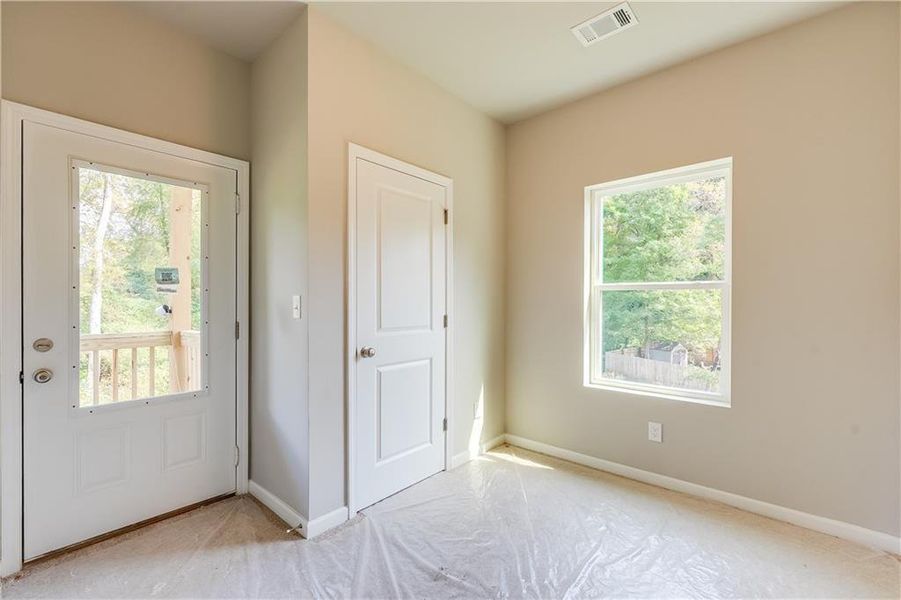 Spacious, unfurnished interior of a new home in , Atlanta (Image 18).
