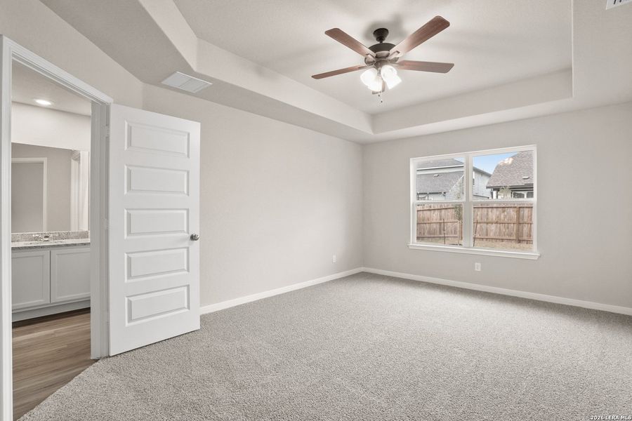 Spacious, unfurnished interior of a new home in Swenson Heights, Seguin (Image 24).