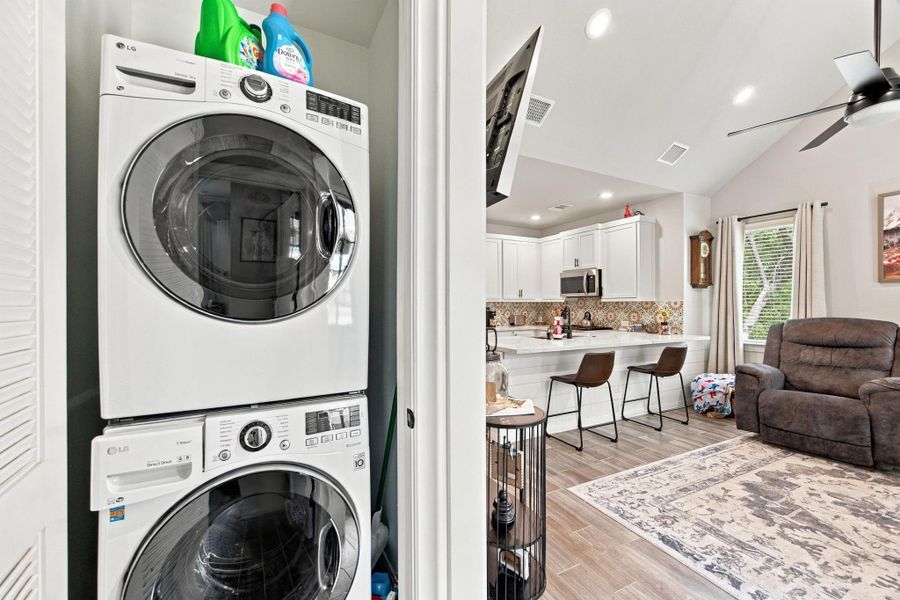 Furnished interior view inside a new home in , Tomball (Image 16).