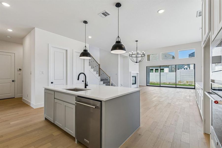 Featuring a perfectly designed open concept floor plan, the chef will never be left out of the party in our Justin floor plan!