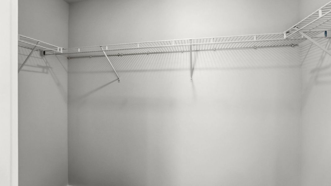 Spacious, unfurnished interior of a new home in Chateau Nemours, Port Saint Joe (Image 29).