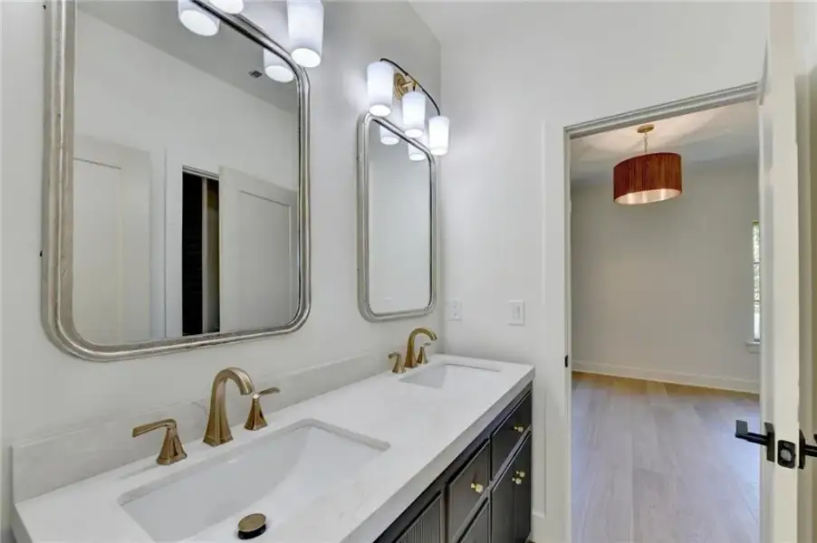 Furnished interior view inside a new home in Lyndon Creek, Milton (Image 47).