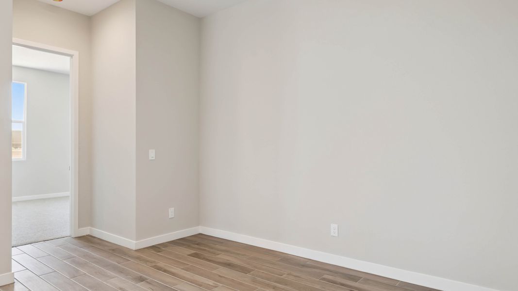 Spacious, unfurnished interior of a new home in Upper Canyon, Phoenix (Image 21).