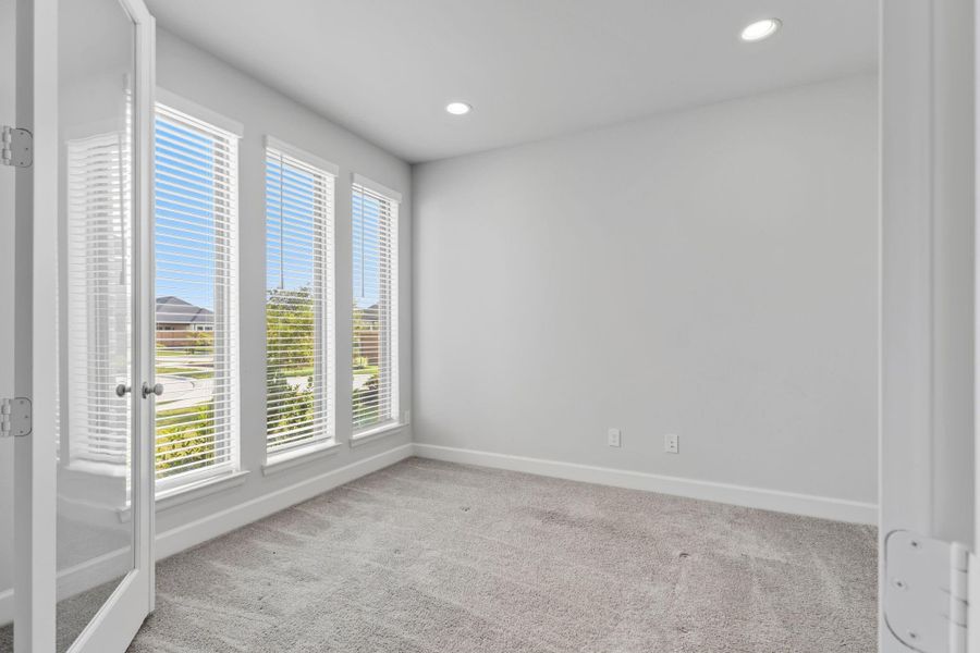 Spacious, unfurnished interior of a new home in Cane Island 50', Katy (Image 32). Spacious, unfurnished interior of a new home in Cane Island 50', Katy (Image 32).