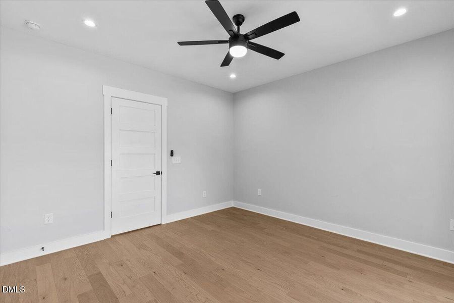 26-543 Bragg St