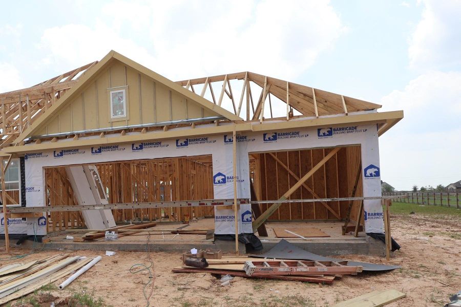 One-story home with 4 bedrooms, 3.5 baths and 4 car tandem garage
