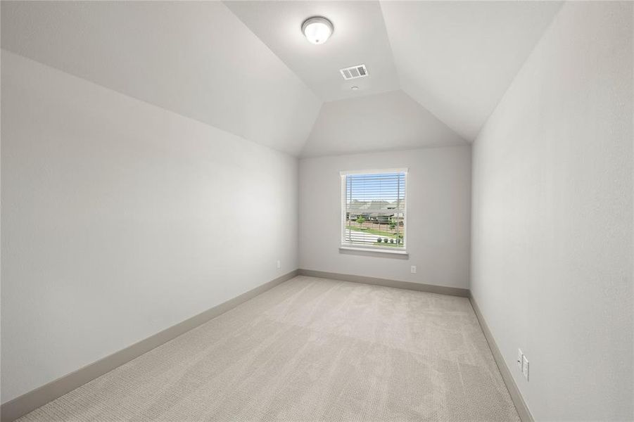 Spacious, unfurnished interior of a new home in , Farmers Branch (Image 20).