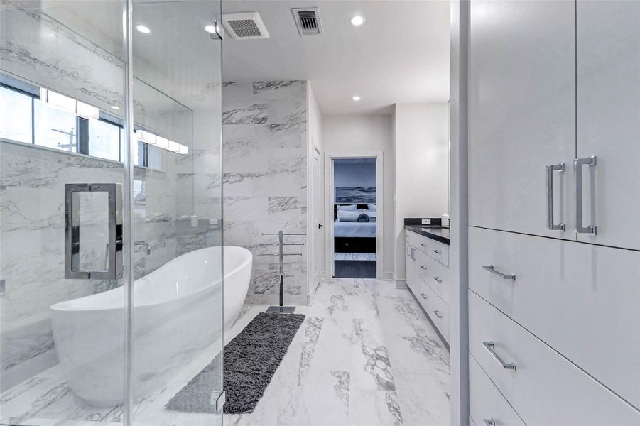 Furnished interior view inside a new home in , Houston (Image 43). Furnished interior view inside a new home in , Houston (Image 43).