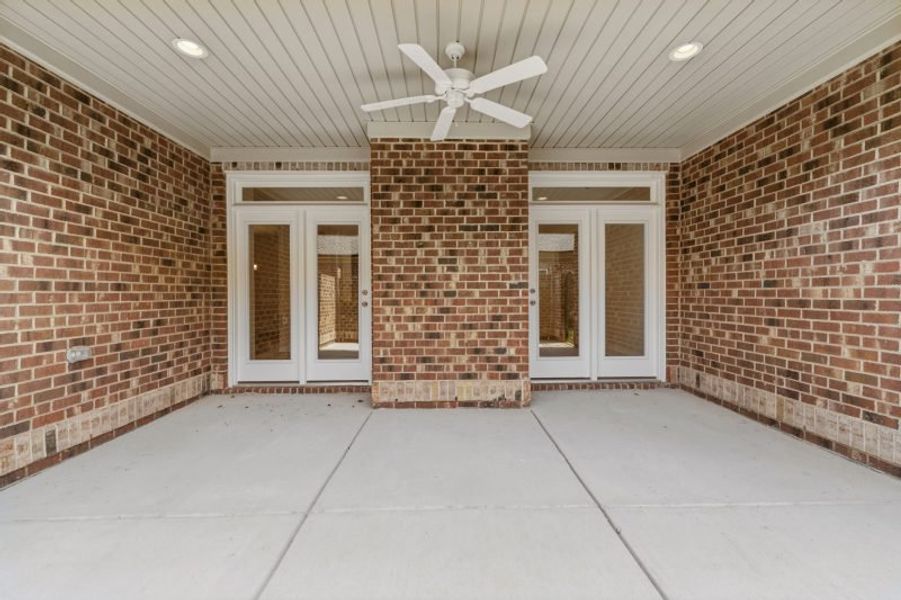 Exterior details and patio area of a home in Weybridge, Burlington (Image 4).
