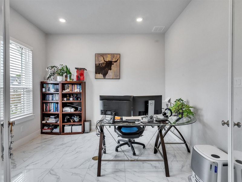 Furnished interior view inside a new home in , Conroe (Image 18). Furnished interior view inside a new home in , Conroe (Image 18).
