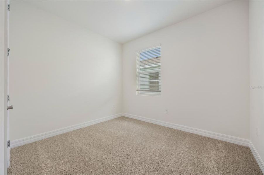 Spacious, unfurnished interior of a new home in Lakes of Mount Dora, Mount Dora (Image 27).