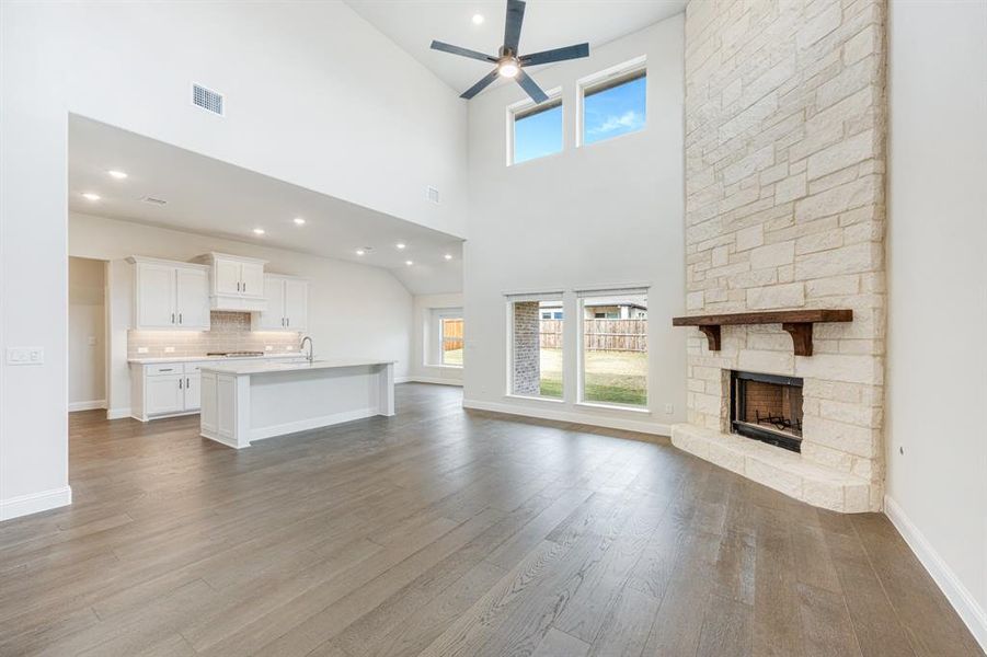 Spacious, unfurnished interior of a new home in Liberty, Melissa (Image 34).