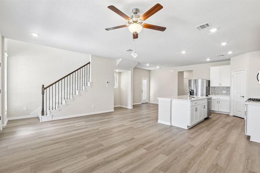 Spacious, unfurnished interior of a new home in Oak Ridge Park, Corinth (Image 35).