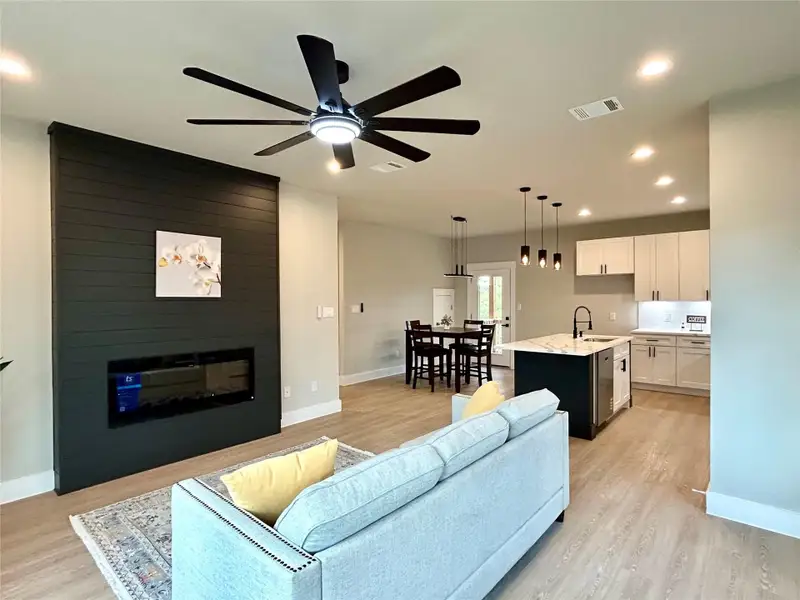 Shiplap and electric fireplace in the living room. Shiplap and electric fireplace in the living room.