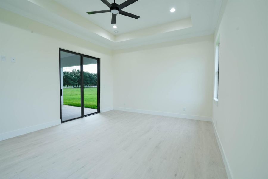 Spacious, unfurnished interior of a new home in , Fort Pierce (Image 34).